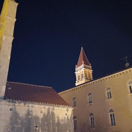 Holiday Home Ruzmarin Trogir Exterior photo