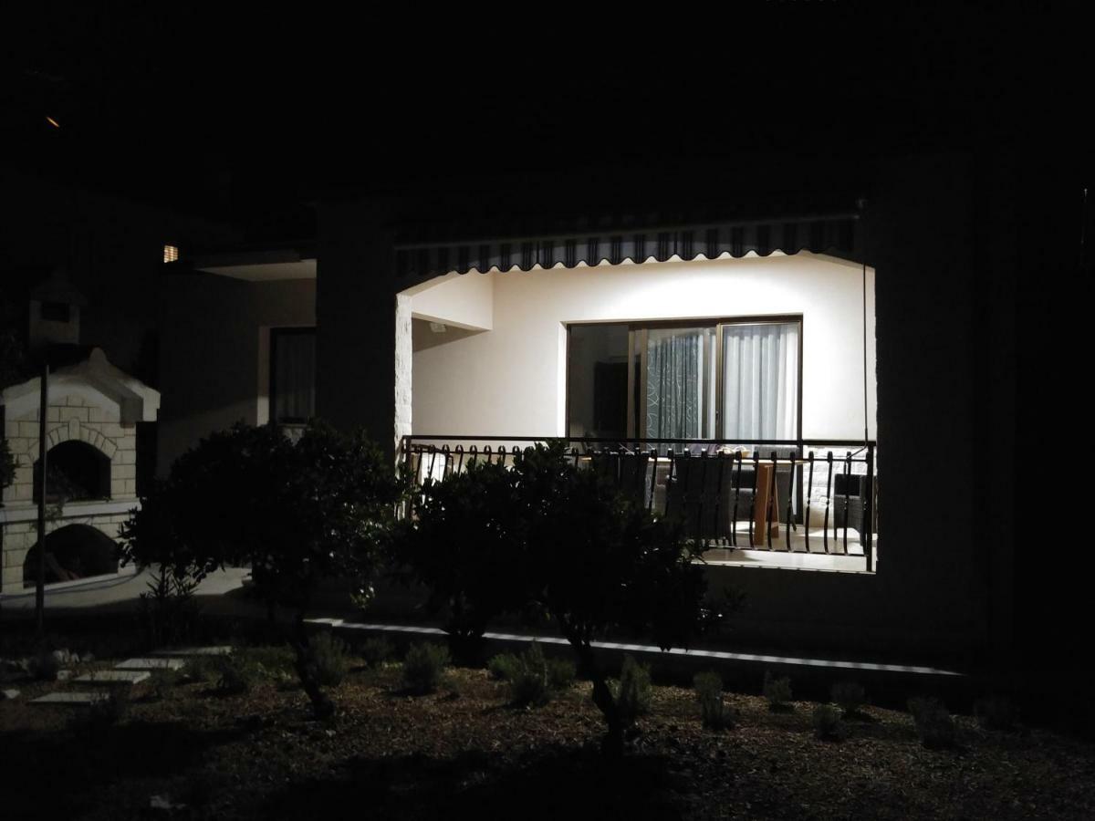 Holiday Home Ruzmarin Trogir Exterior photo
